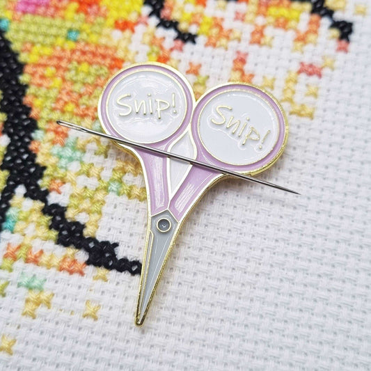 Embroidery Scissors Needle Minder