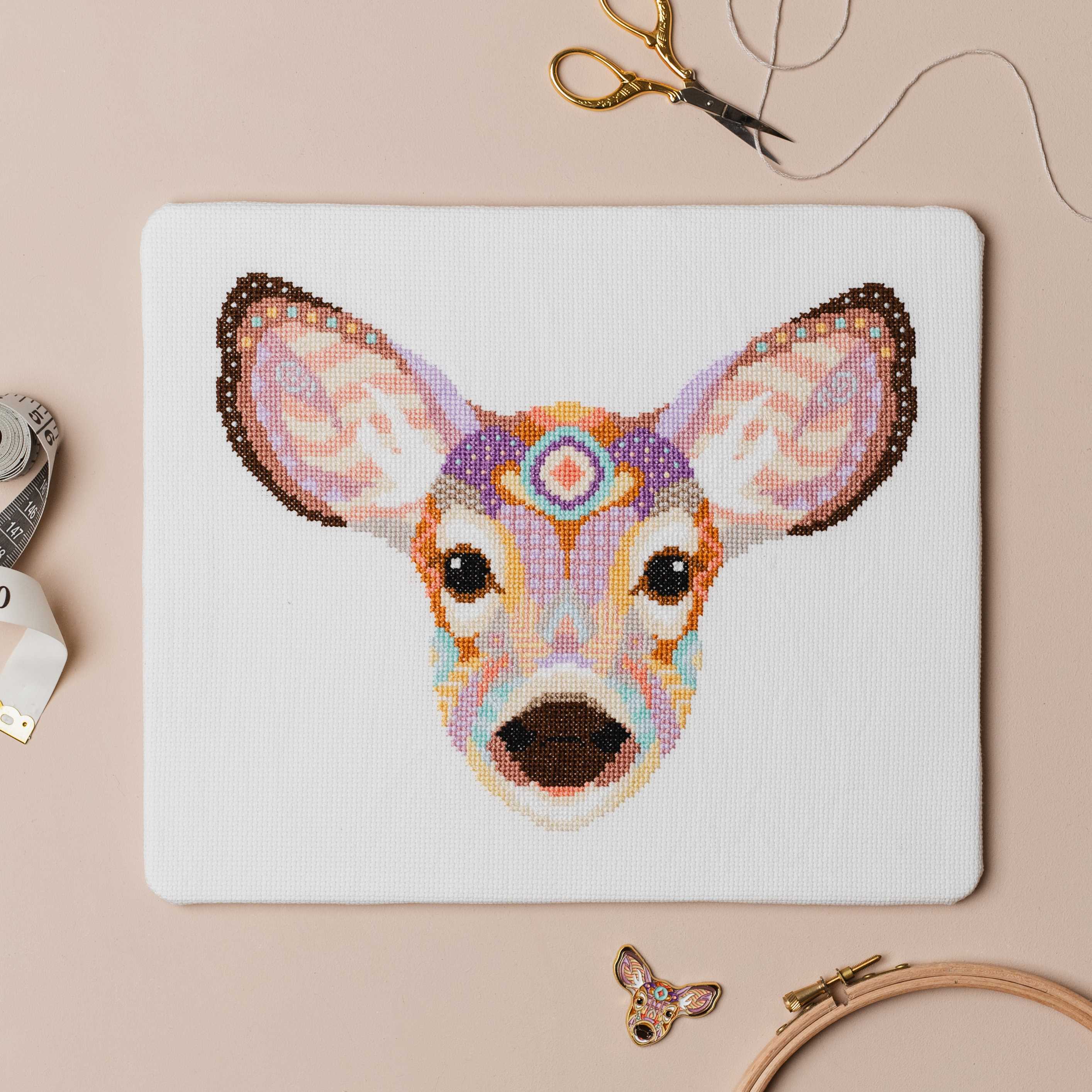 Misty Mornings Frosty Deer - Kit Punto Croce Contato Bothy Threads, Dimensioni Finali 25x17 Cm