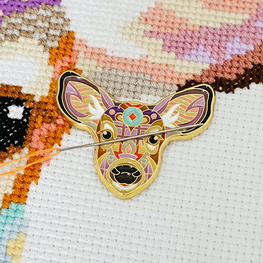 Mandala Deer Needle Minder