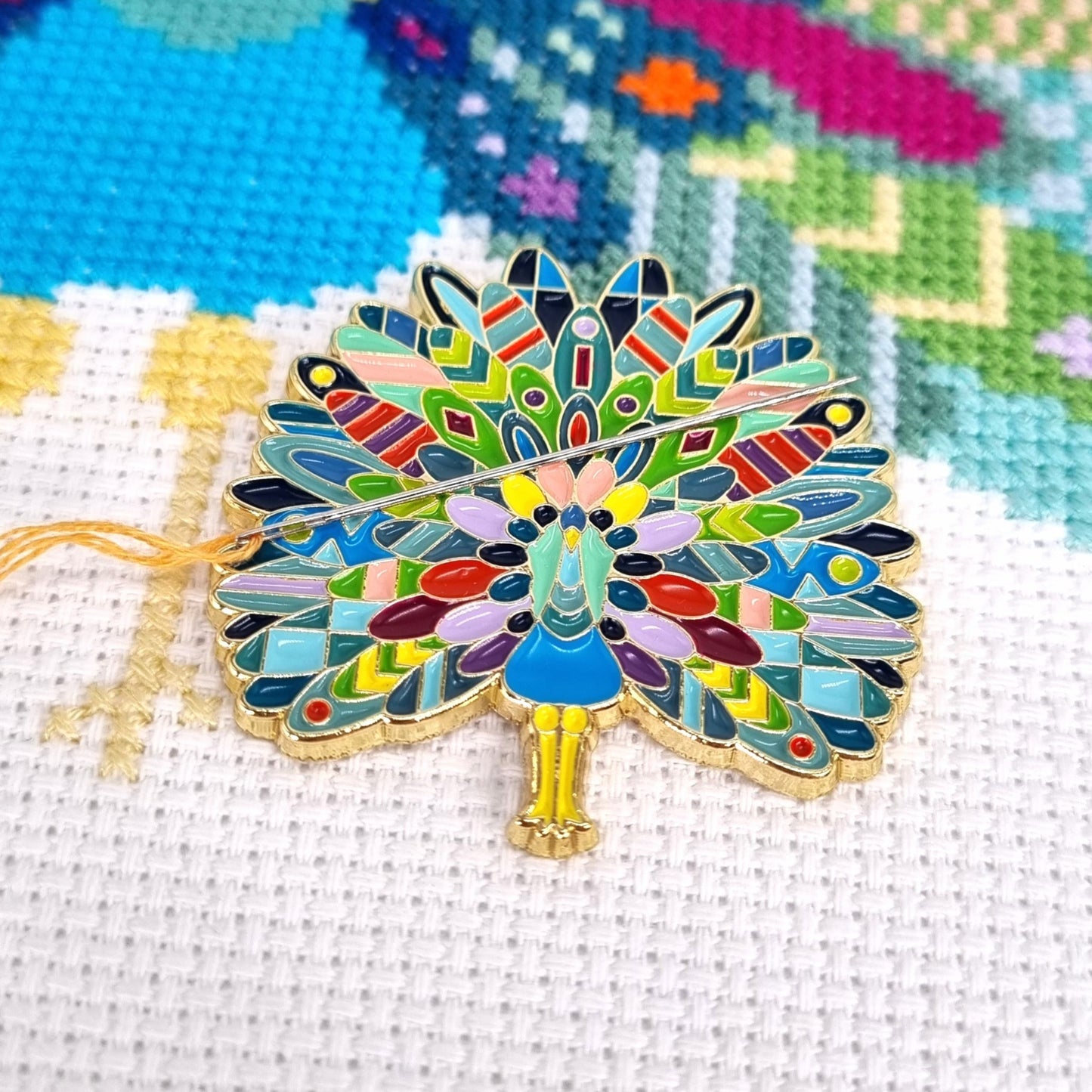 Tropical Treasures Magnetic Needle Minder Bundle | Peacock, Toucan, Butterfly & Parrot